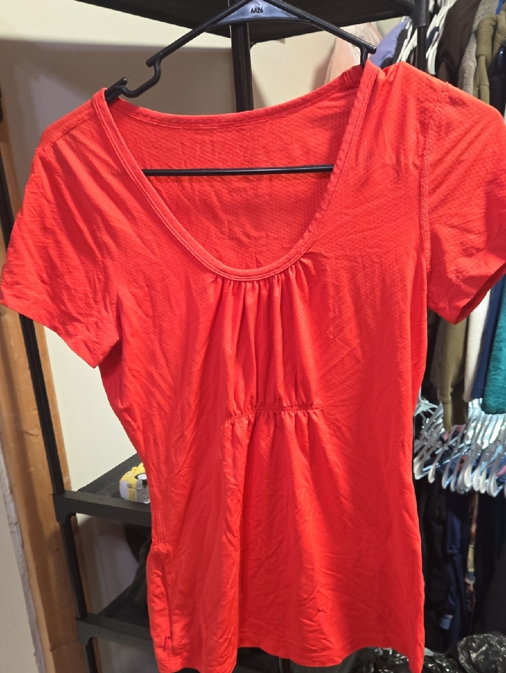 lululemon athletica Scoop-Neck Short Sleeve Tee in Coral Red
